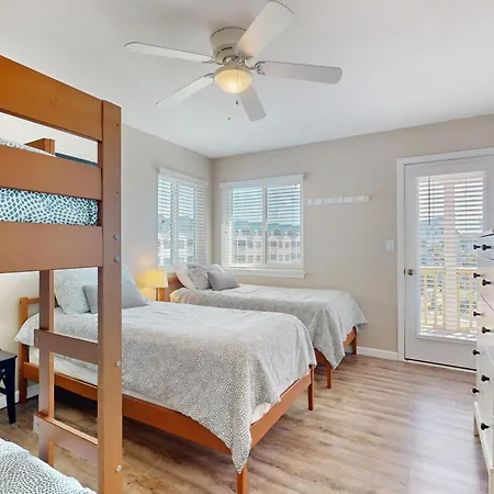 Plantation Place #H405A